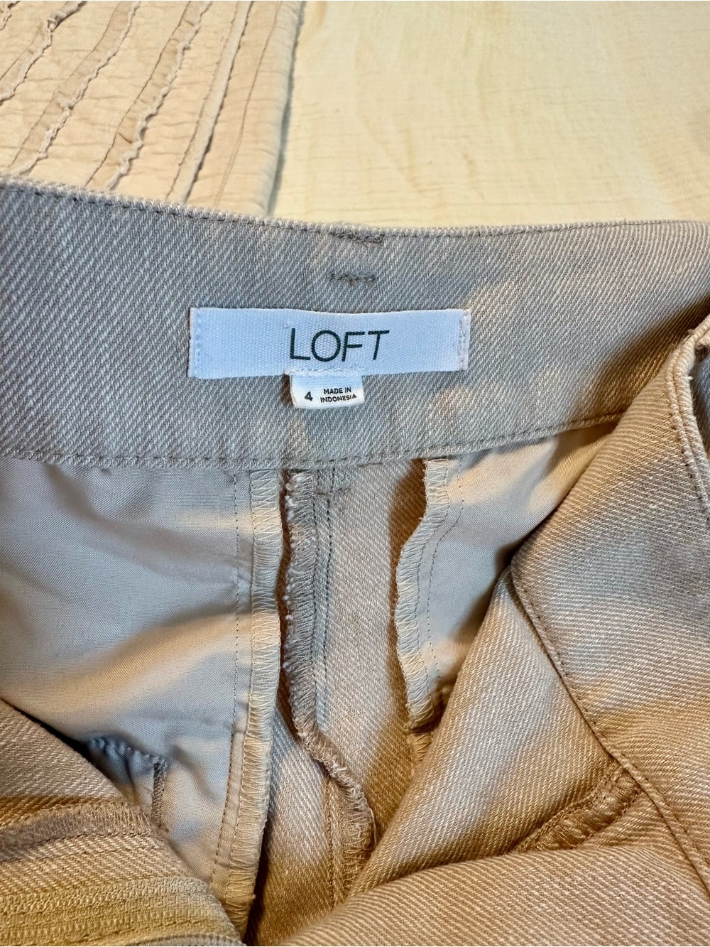 LOFT Beige Pleated Linen-Blend Shorts Women’s Size 4 - Picture 5 of 10
